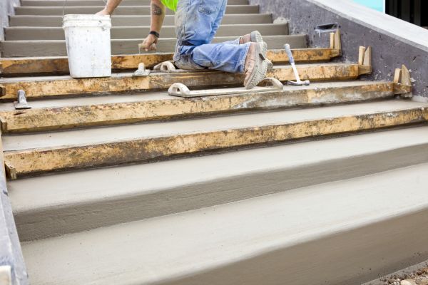 Concrete Steps Pouring in Visalia